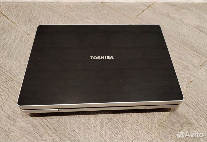 Портативный DVD-плеер Toshiba SD-P1900SR