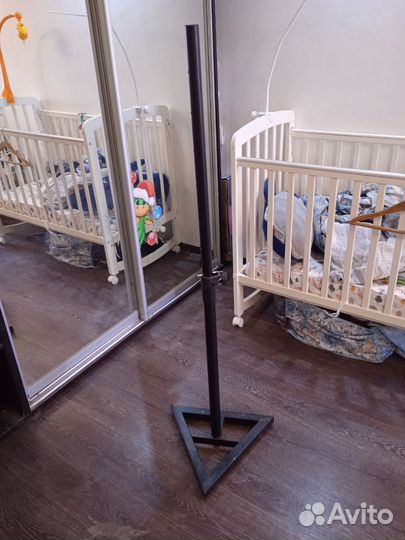 Стойки под акустику