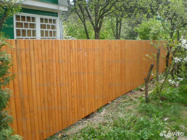 Забор из дерева