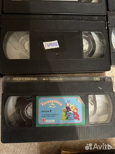 Видеокассеты с мультфильмами