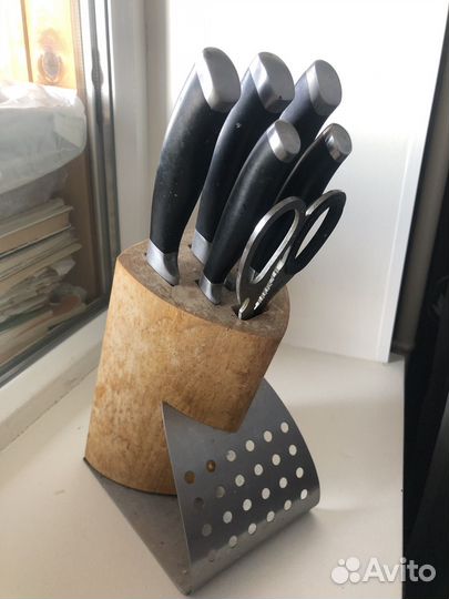 Набор кухонных ножей с подставкой