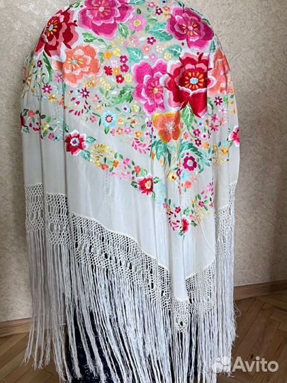 Свадебные испанские платки (ау джаулукъ)