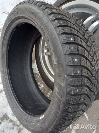 Michelin Latitude X-Ice North 2 255/40 R19 100H