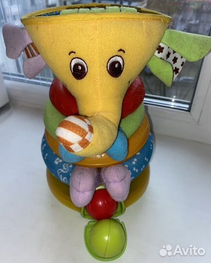 Музыкальная пирамидка с шариками Tiny love