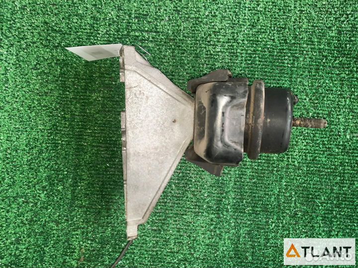 Опора двигателя передний правый toyota celsior