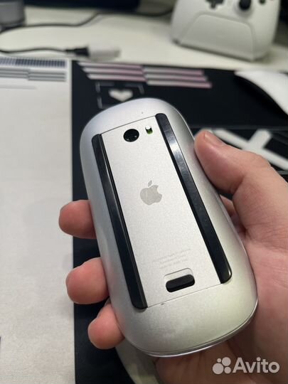 Apple Magic Mouse 1 (на батарейках)