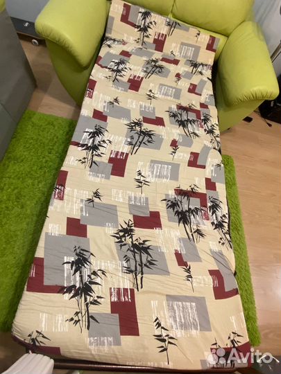 Кожаный диван