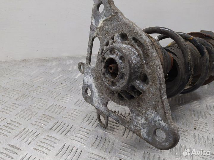 Б/У Б/У Стойка задняя Ржавчина на корпусе