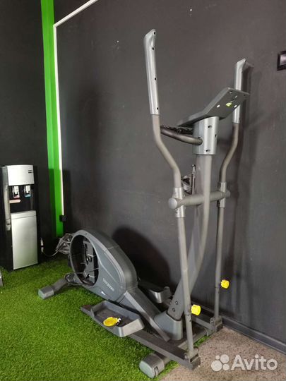 Эллиптический тренажер torneo