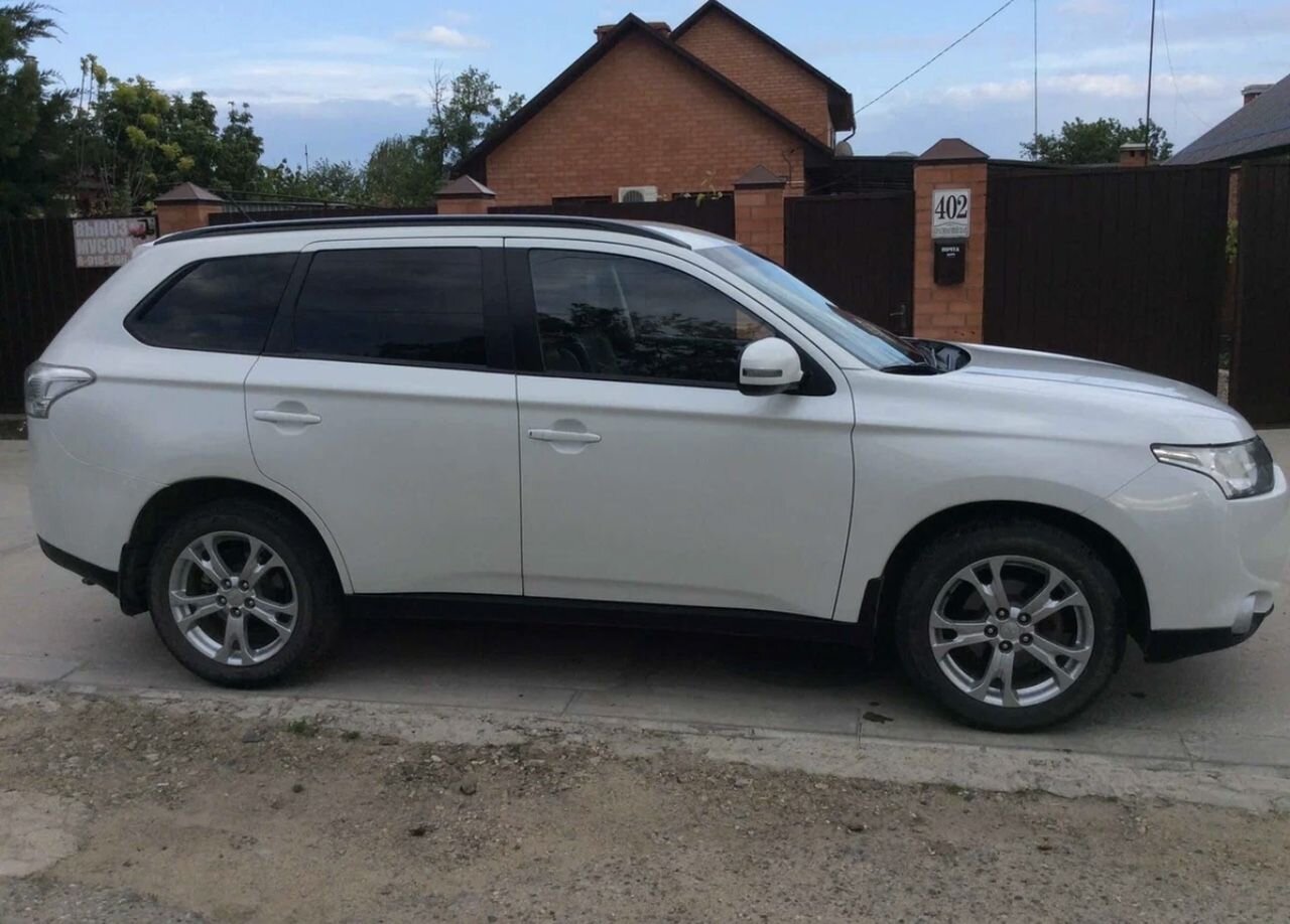 Mitsubishi Outlander: фото владельца