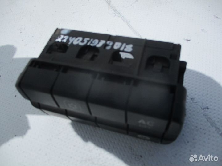 Блок кнопок Mercedes-Benz A9435400146