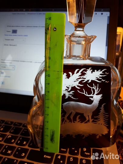 Штоф двухслойное стекло с резным оленем и 6 стопок