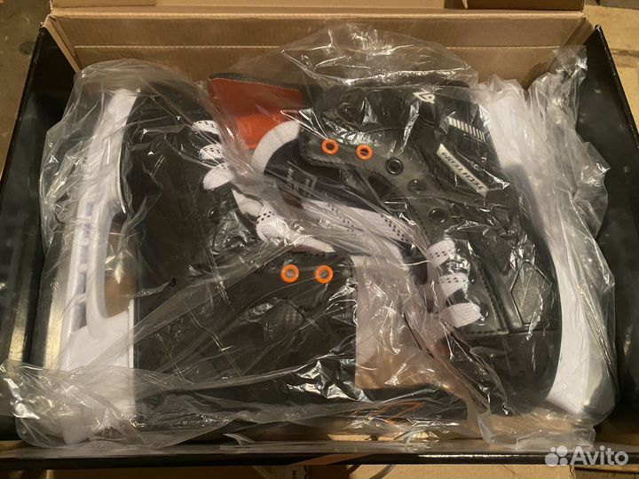 Коньки хоккейные