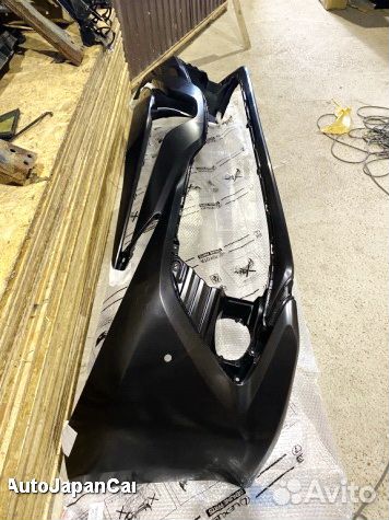 Передний бампер новый Тойота Камри 70 2017-2023