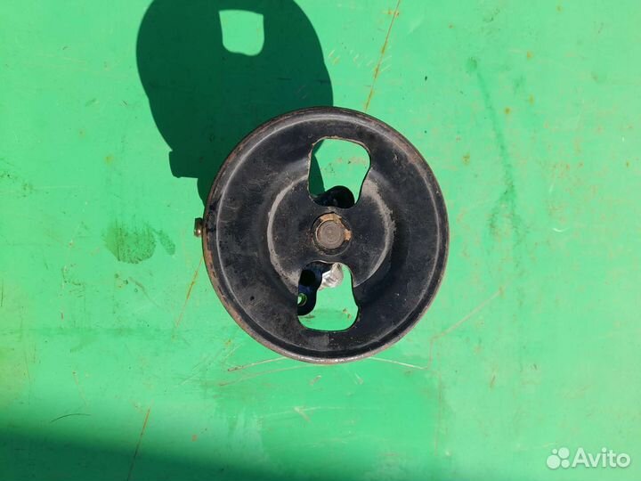 Насос гидроусилителя на Mitsubishi Space Wagon