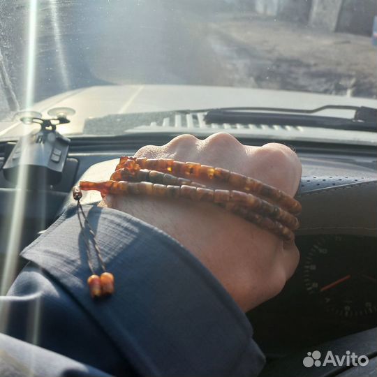 Янтарные чётки мусульманские длинные