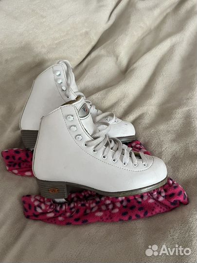 Фигурные коньки riedell