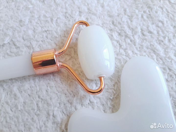 Набор гуаша, скребок и массажный ролик