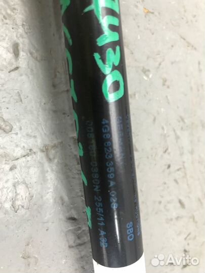 Амортизатор капота передний правый Audi A6 С7 chva