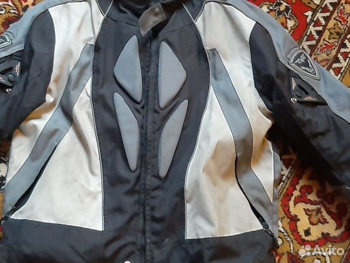 Поодам мотокуртку