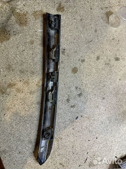 Молдинг бампера лада х рей (левый)