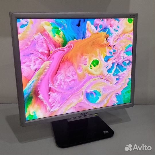 Мониторы в ассортименте