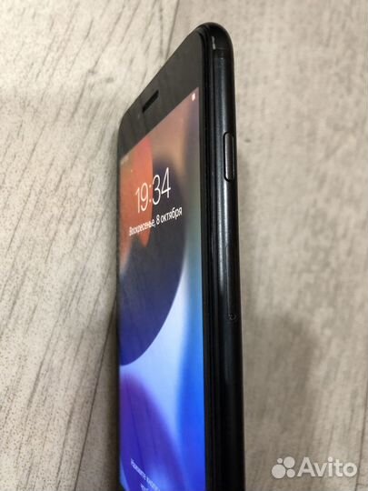 iPhone 7, 32 ГБ