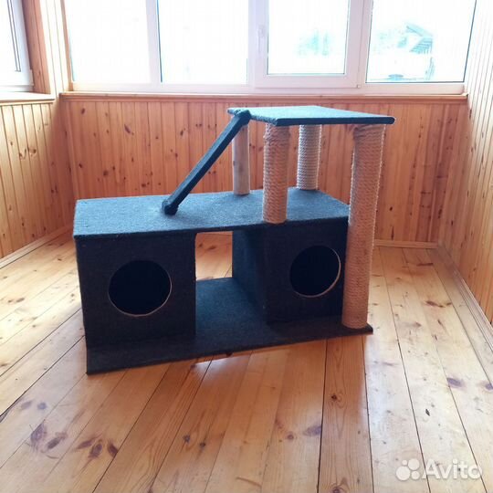 Домик для кошки с когтеточкой