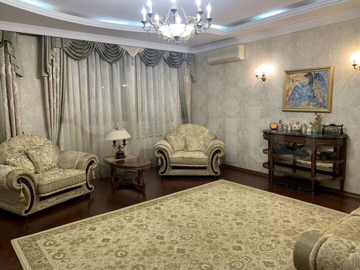 4-к. квартира, 155 м², 3/5 эт.