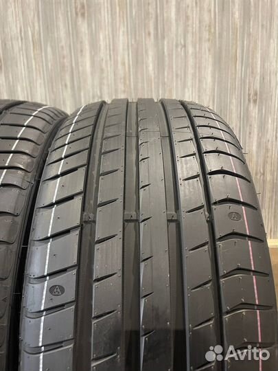 Triangle EffeXSport TH202 245/45 R17 98Y