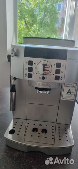 Кофемашина delonghi magnifica s