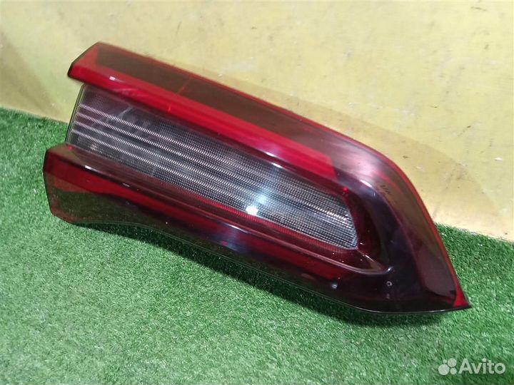 Фонарь задний внутренний левый BMW X5 G05 2018