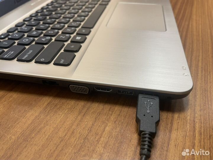 Ноутбук Asus 500gb