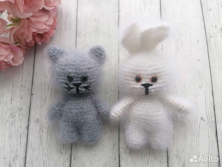 Заяц кот вязаные игрушки пушистики