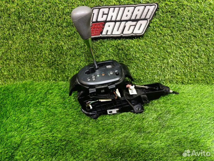 Селектор АКПП Toyota Vitz SCP90 2SZ-FE
