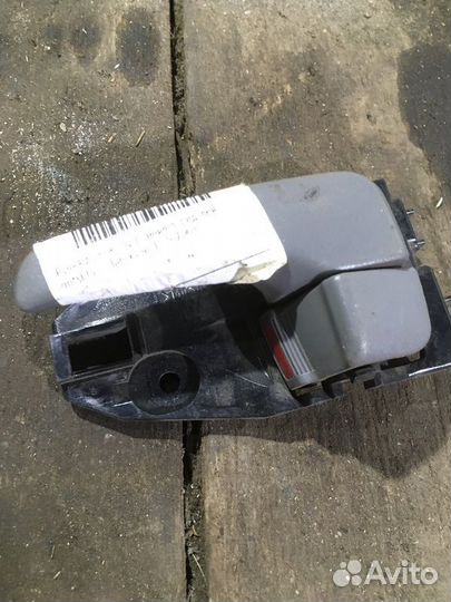 Ручка двери внутренняя левая Mitsubishi Lancer Ced