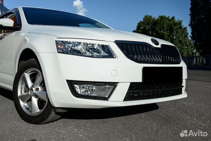 Вставки переднего бампера в стиле RS Skoda Octavia