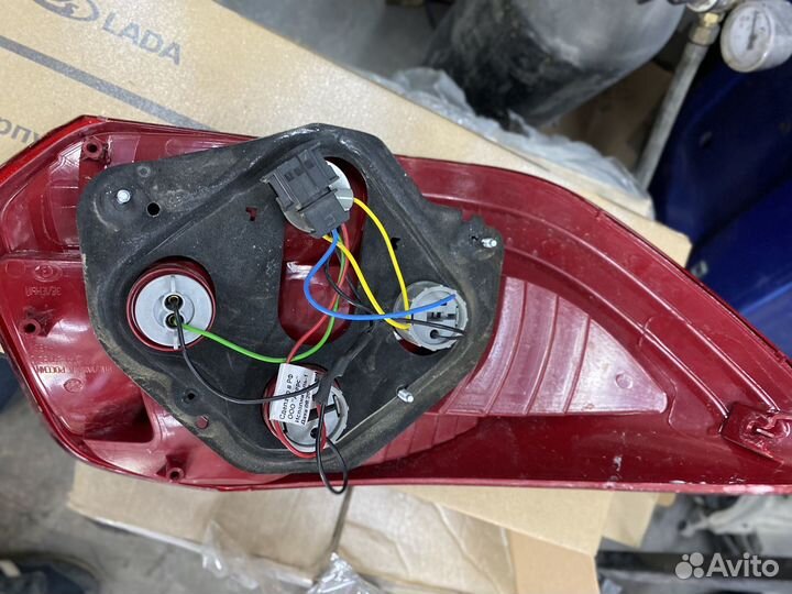 Задний правый фонарь granta лифтбек