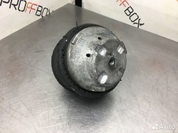 Подушка крепления двигателя Mercedes Clk C209