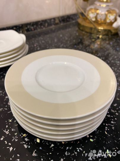 Набор блюдец