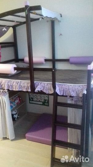 Кроватка детская и комплект детской мебели