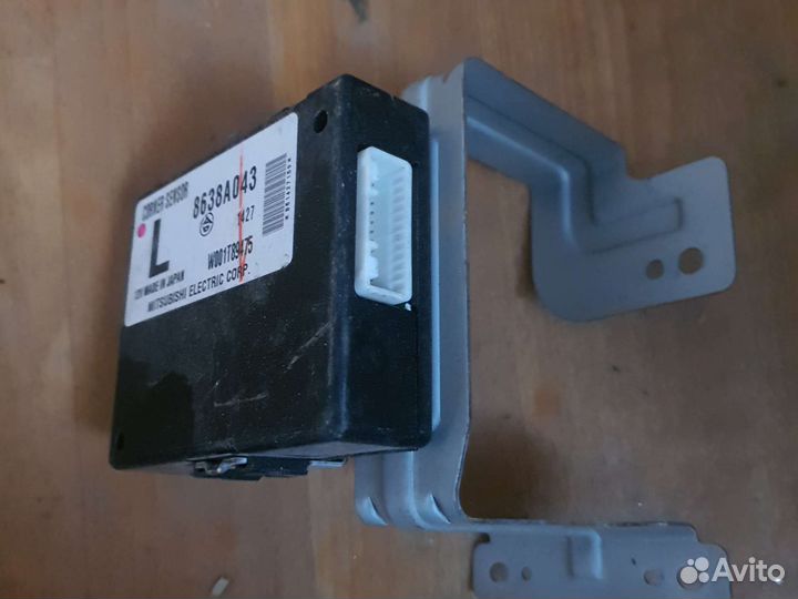 Эбу Мицубиси Аутлендр XL 8638A043