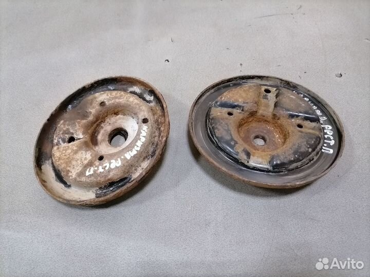 Опора передней пружины (чашка) Mitsubishi Carisma