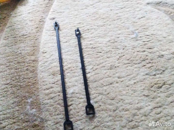 Игрушечный кран