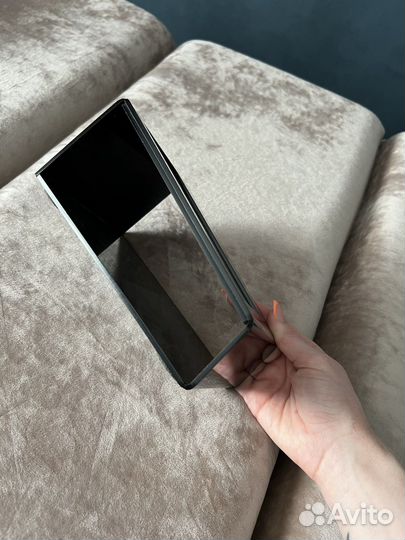 Подставка под планшет для наращивания ресниц