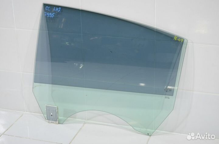 Стекло двери заднее левое Volkswagen Passat Cc