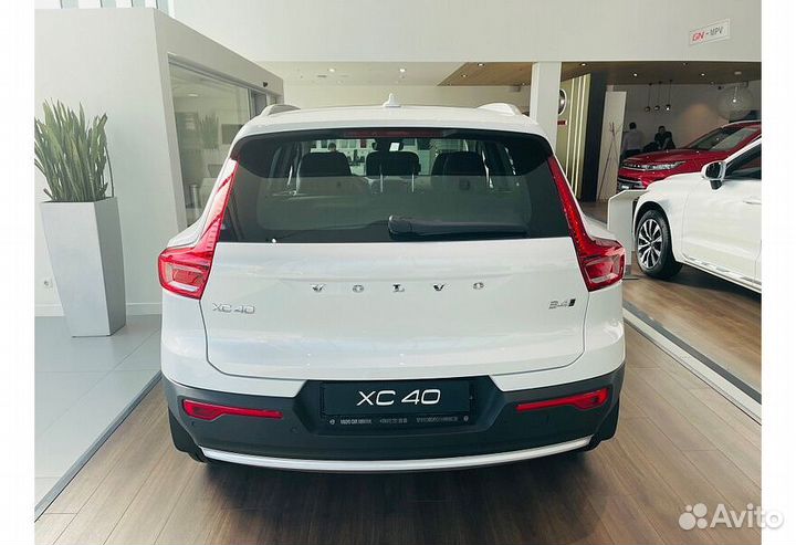 Volvo XC40 2.0 AMT, 2023