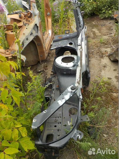 Боковина кузова peugeot 206 левая