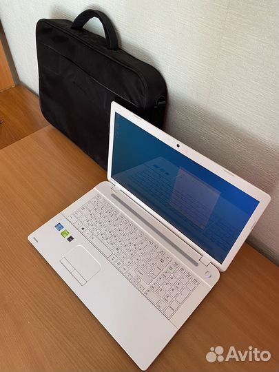 Ноутбук toshiba