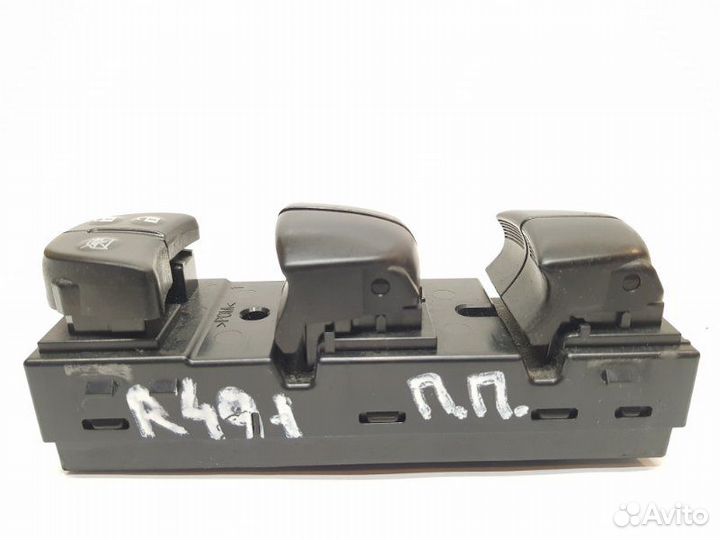 Блок управления стеклоподъемниками передний правый